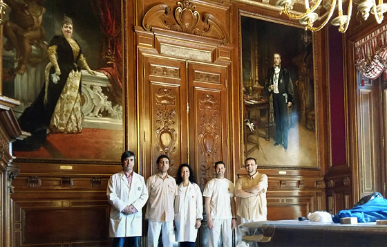 Los retratos de los Marqueses de Linares instalados de nuevo en el Palacio de Linares