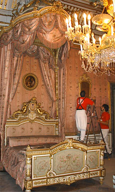 Dormitorio de la Reina Victoria Eugenia del Palacio Real de Madrid
