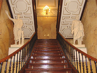 Escalera principal del Palacio del Congreso de los Diputados