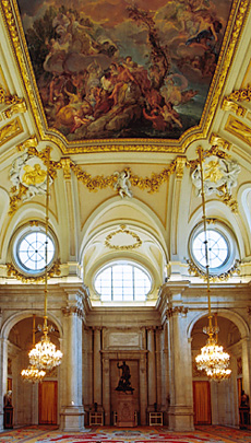 Salle des colonnes du Palais Royal de Madrid